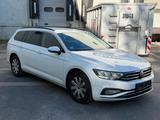 Volkswagen Passat Variant 2.0 TDI SCR DSG Business 1.HAND - VW Passat Variant Unfallwagen