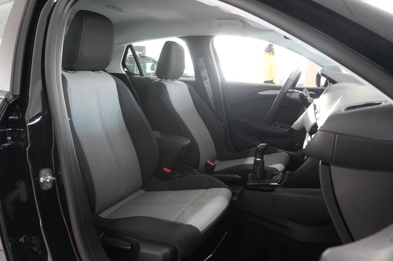 Fahrzeugabbildung Opel Corsa 1.2 MIRROR-LINK/SHZ/PDC/KAMERA/ALU16/LHZ