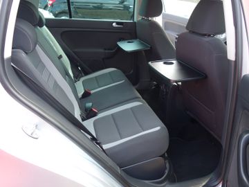 Volkswagen Golf - 11