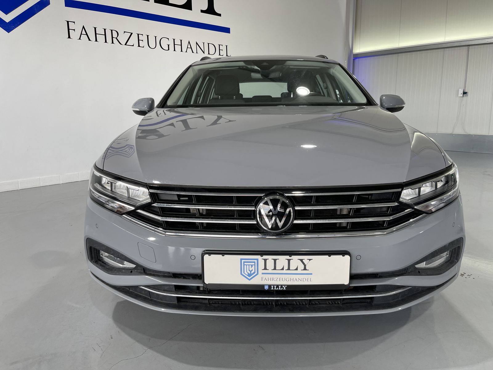 Fahrzeugabbildung Volkswagen Passat Variant Business 1.5 TSI*LED*Navi*Cam*
