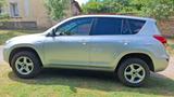 Toyota RAV4 4WD 136,neues Service,Parktronik,Sitzheizun - Toyota RAV 4 aus 2009