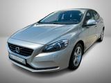 Volvo V40 Kinetic*Xenon*RFK*Sitzheizung*Style-P* - Volvo mit Benzin-Antrieb: Limousine