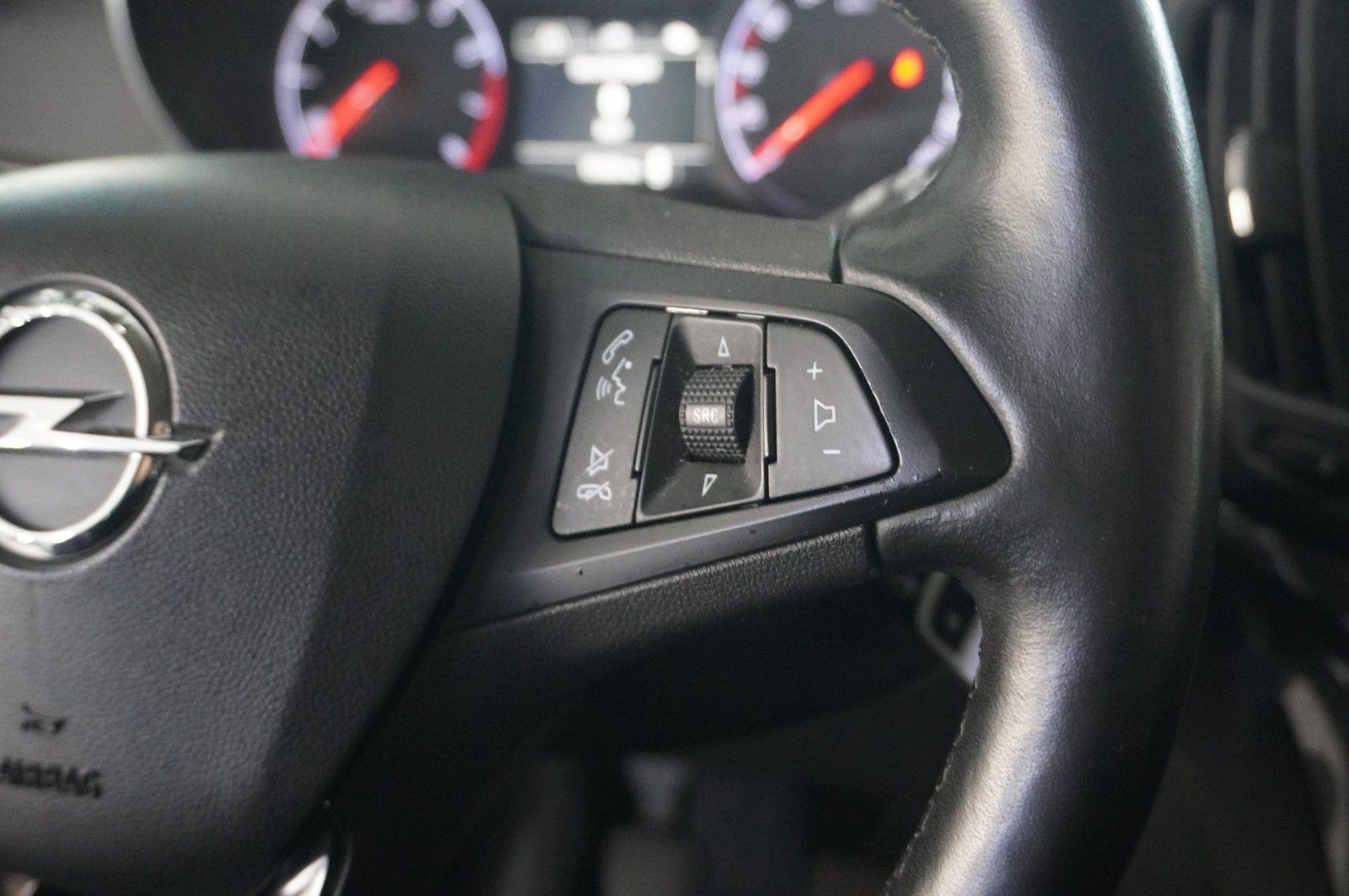 Fahrzeugabbildung Opel Zafira C 1.4T INNOV. 7-SITZ NAVI/LED/KAMERA/AHK