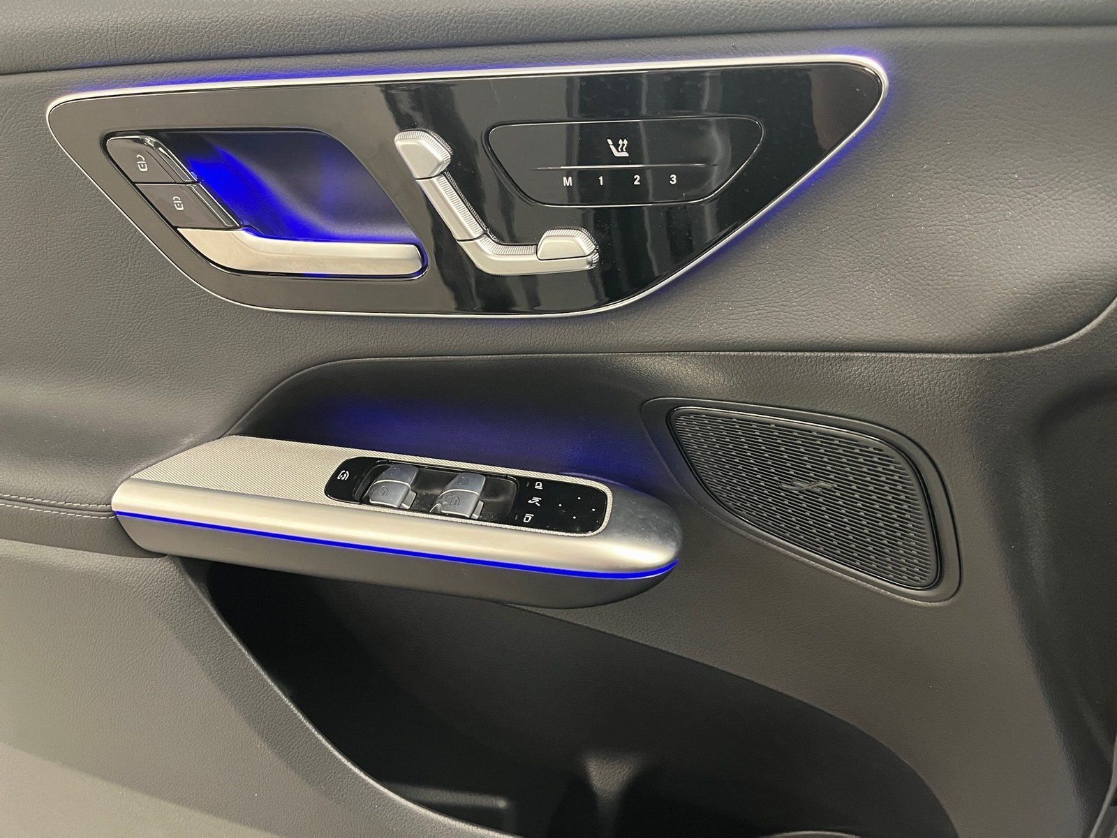 Fahrzeugabbildung Mercedes-Benz GLC 220 d 4M Avantgarde*Kamera*Totwinkel*Ambient
