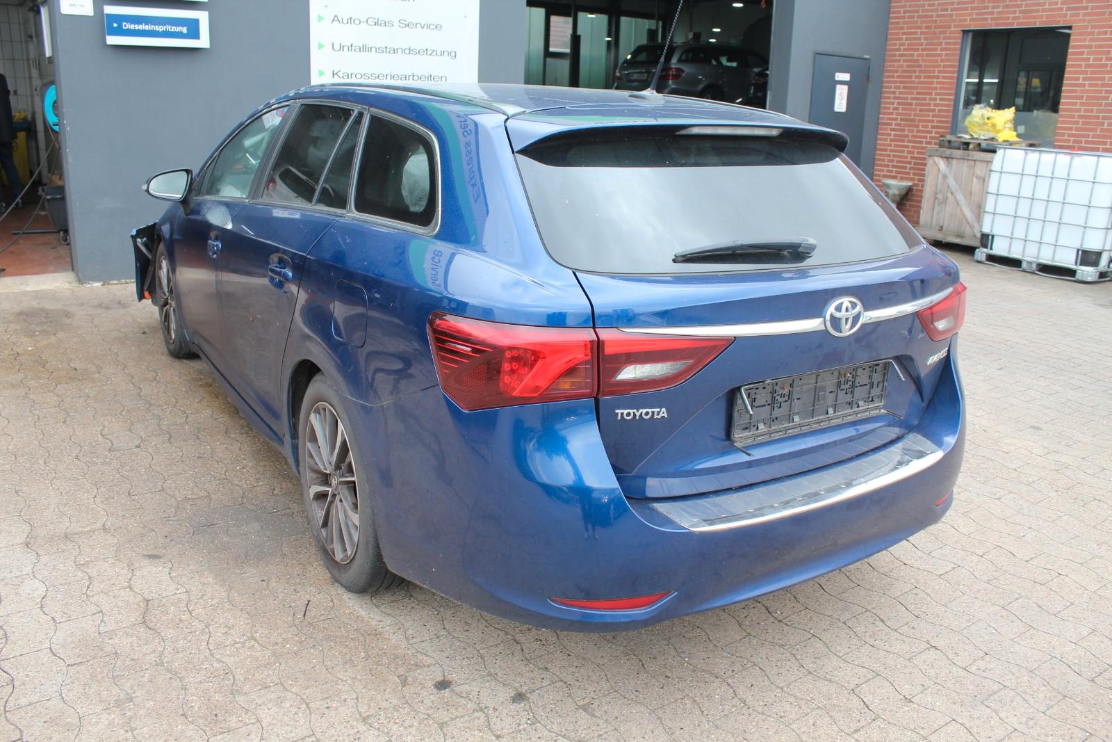 Toyota Avensis 2015 — engine 1.995 cm³, 143 HP (105kW)