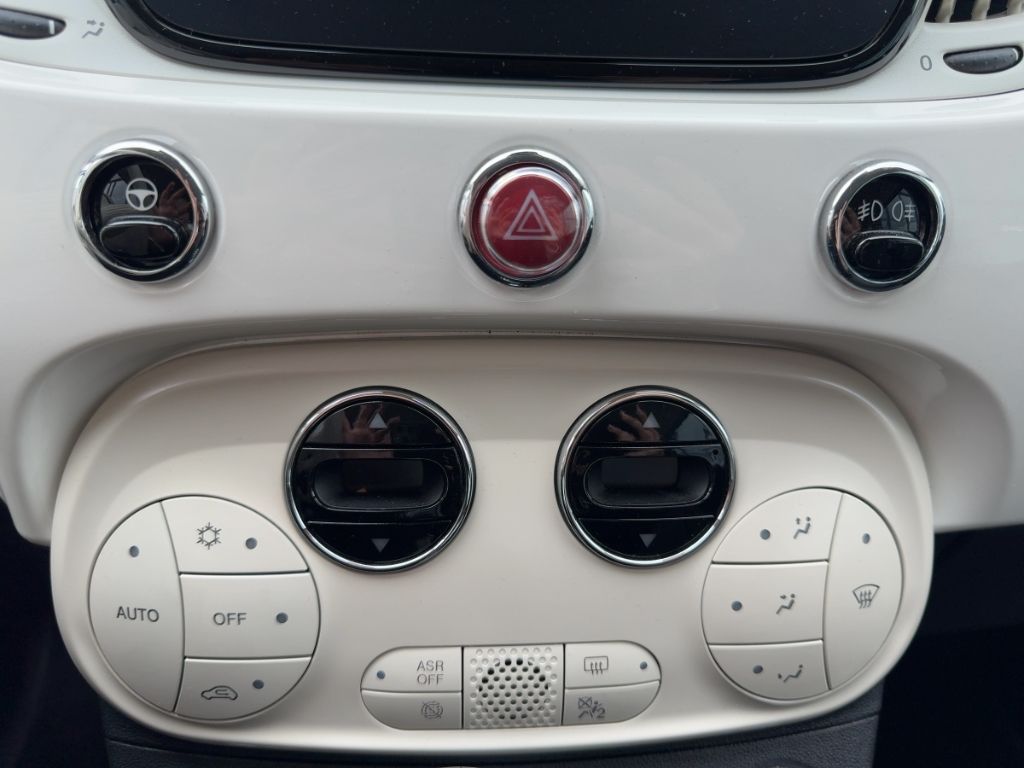 Fahrzeugabbildung Fiat 500 Dolcevita Cabrio