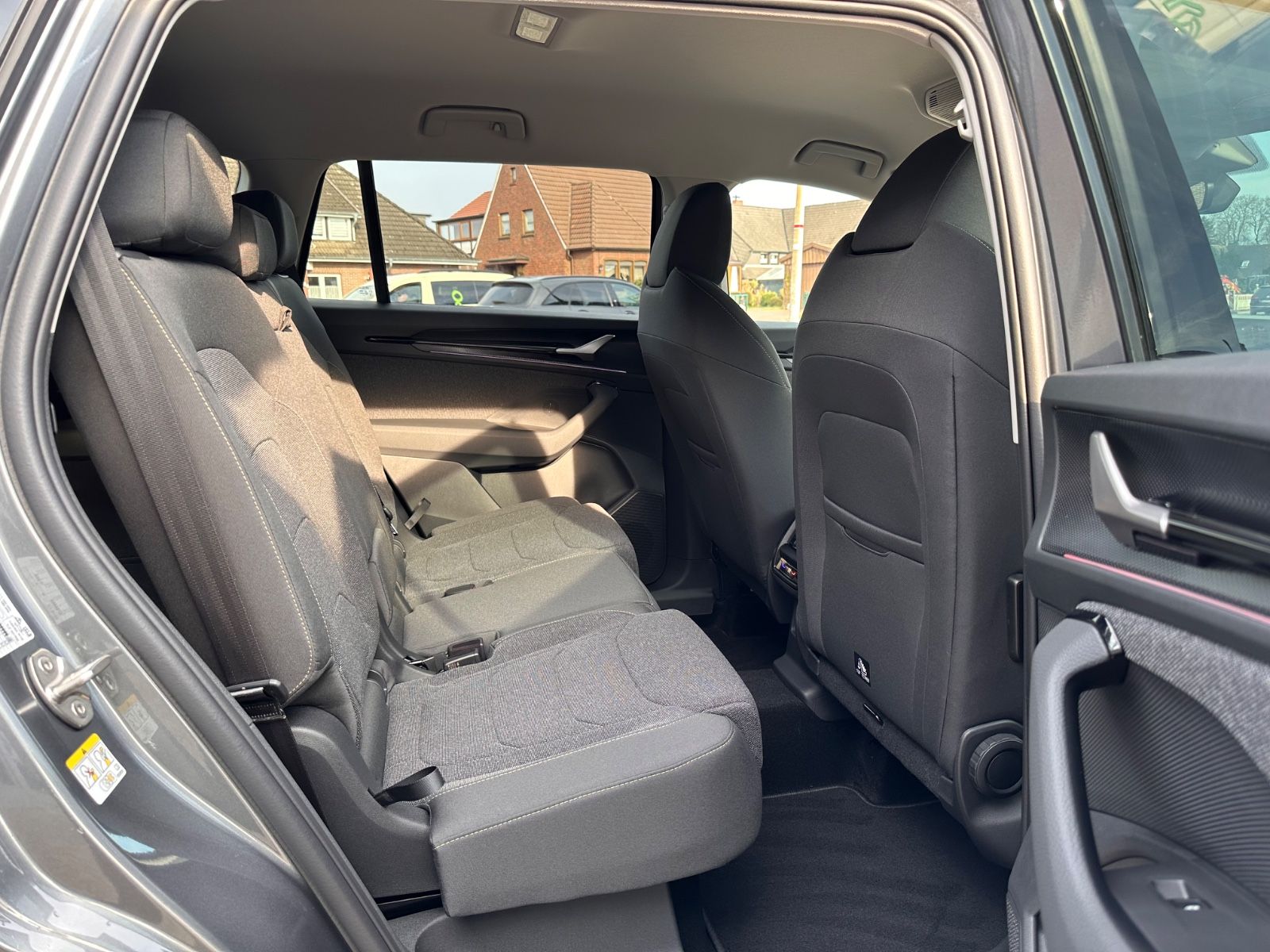 Fahrzeugabbildung SKODA Kodiaq 1.5 eTSI Selection DSG ACC/LED/PDC/SHZ