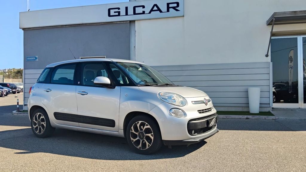 Image of Fiat 500L Living