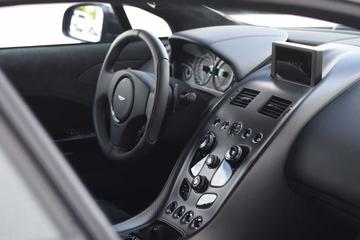2021 Aston Martin RAPIDE — миниатюра 15