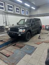 Mitsubishi Pajero 3,5 GDI Elegance GDI - gebrauchte Mitsubishi Pajero aus dem Jahr 2000