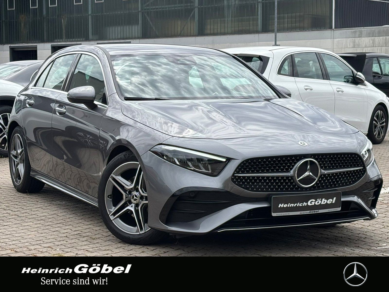 Fahrzeugabbildung Mercedes-Benz A 200 AMG*TOTWINKEL*KAMERA*DISTRONIC*AMBIENTEBEL