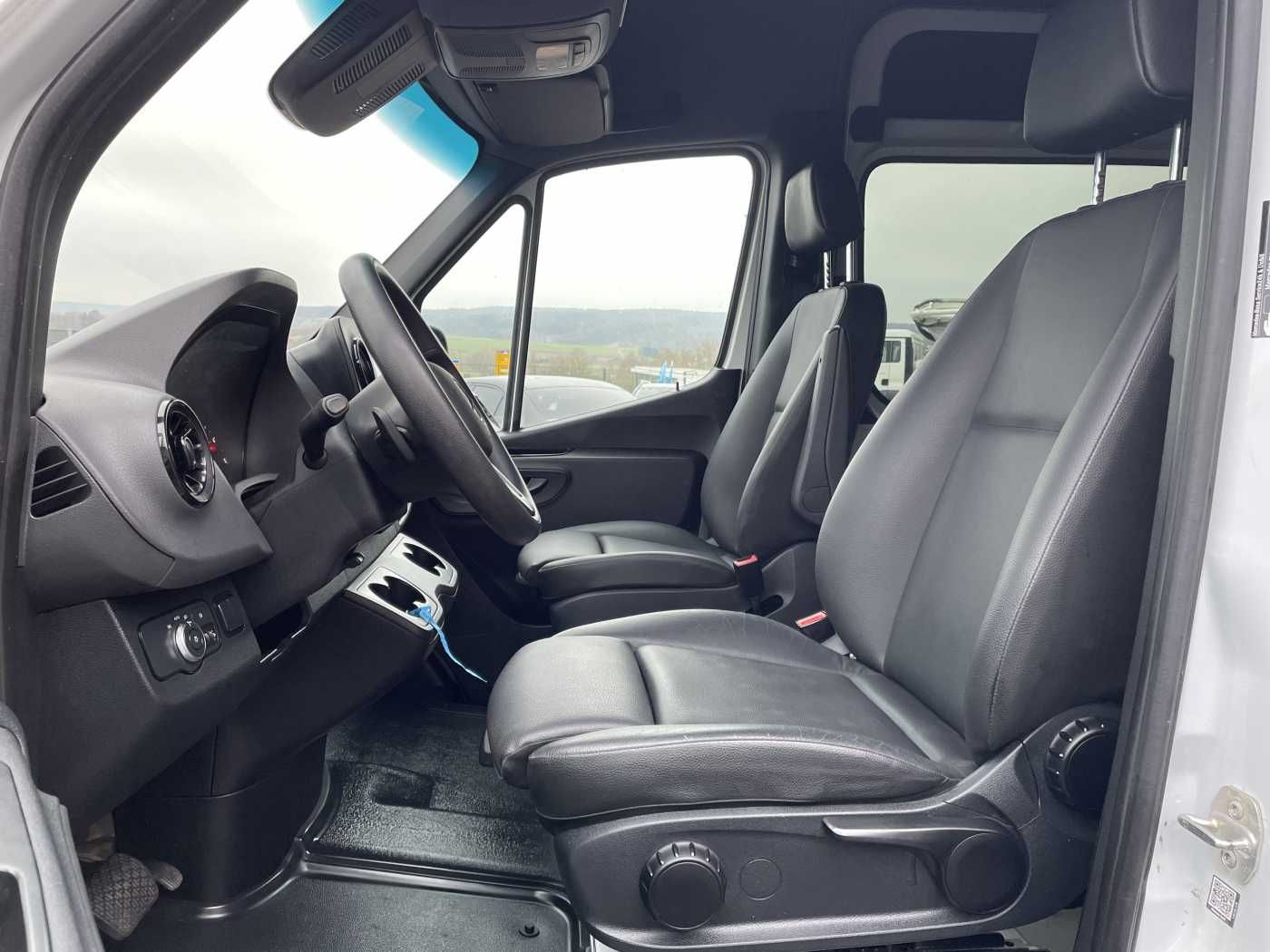 Fahrzeugabbildung Mercedes-Benz Sprinter 317 CDI DoKa/Mixto Autom AHK3,5 Klima