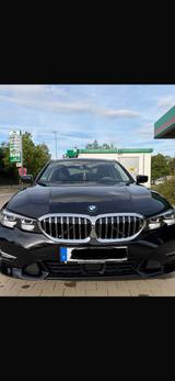 BMW 320i xDrive Automatic - - : Automatic