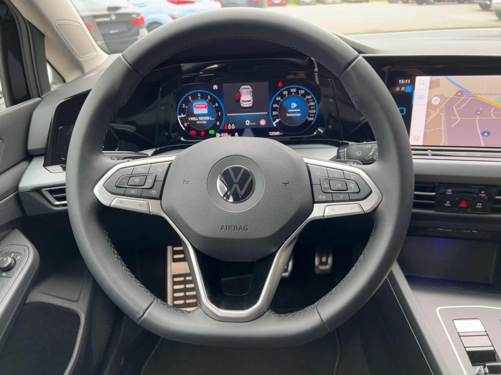 Fahrzeugabbildung Volkswagen Golf VIII 1.5 eTSI Active Alu LED Navi Sitzh. Ka