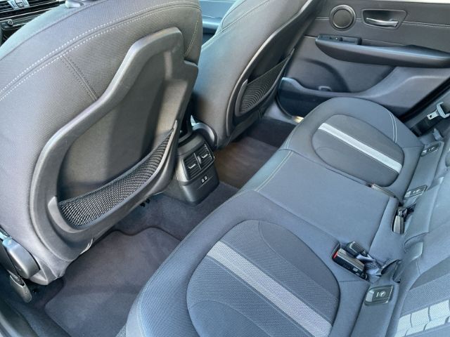 Fahrzeugabbildung BMW 218 Active Tourer d Adnantage Autom. Navi, Einpa