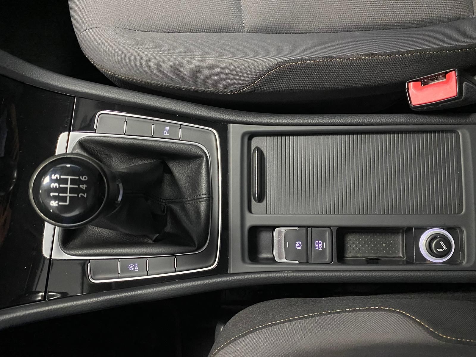 Fahrzeugabbildung Volkswagen Golf 2.0 TDI Allstar BMT KLIMA+PDC+NAVI+SITZHEIZ
