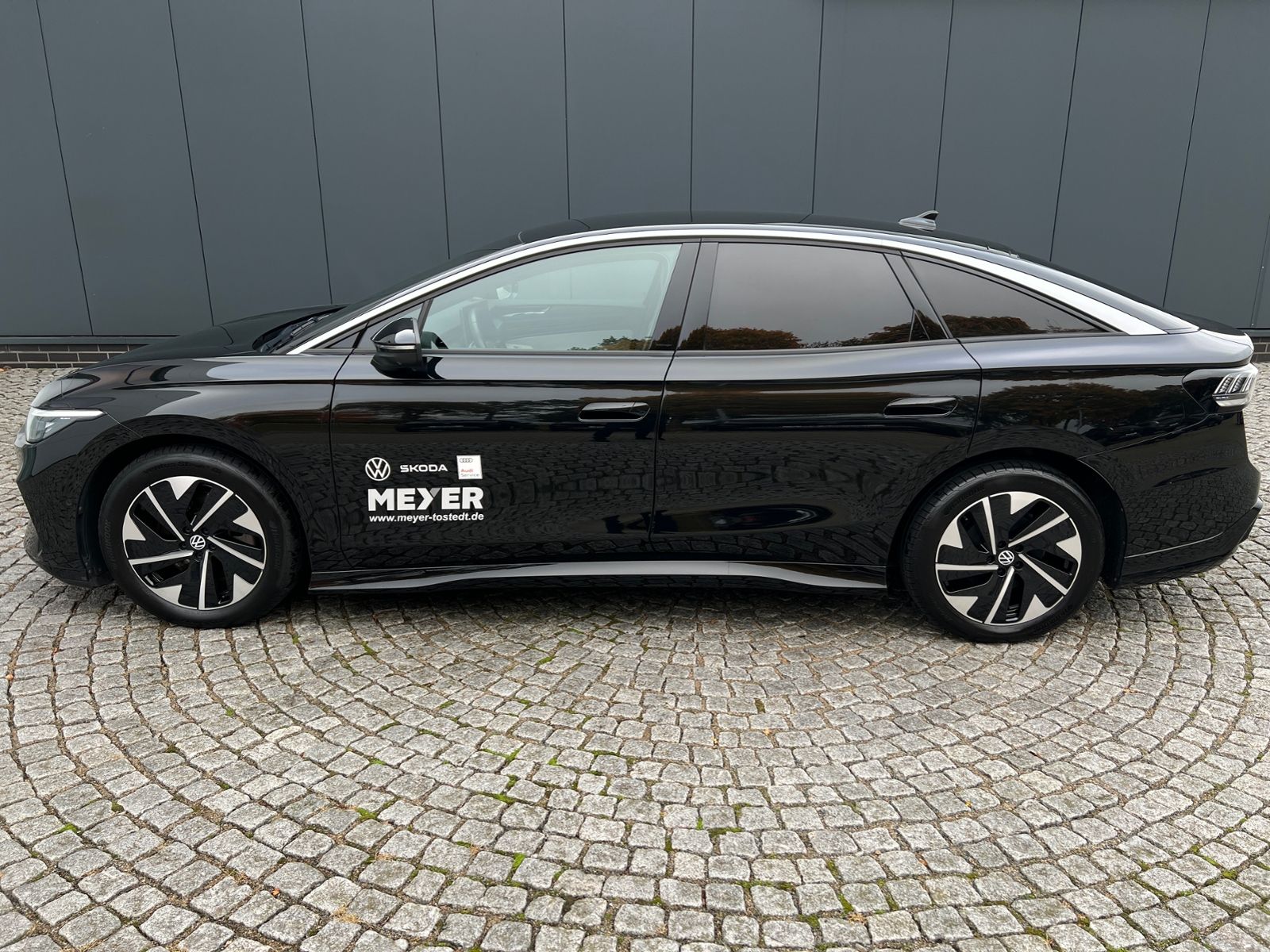 Fahrzeugabbildung Volkswagen ID.7 Pro 77 kWh *IQ.Light,Exterieurpaket,19'-LM*