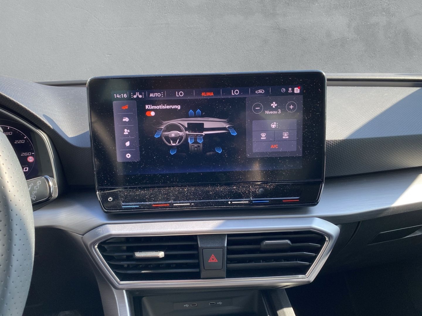 Fahrzeugabbildung SEAT Leon Sportstourer FR 2.0 TDI EU6d Navi Digitales