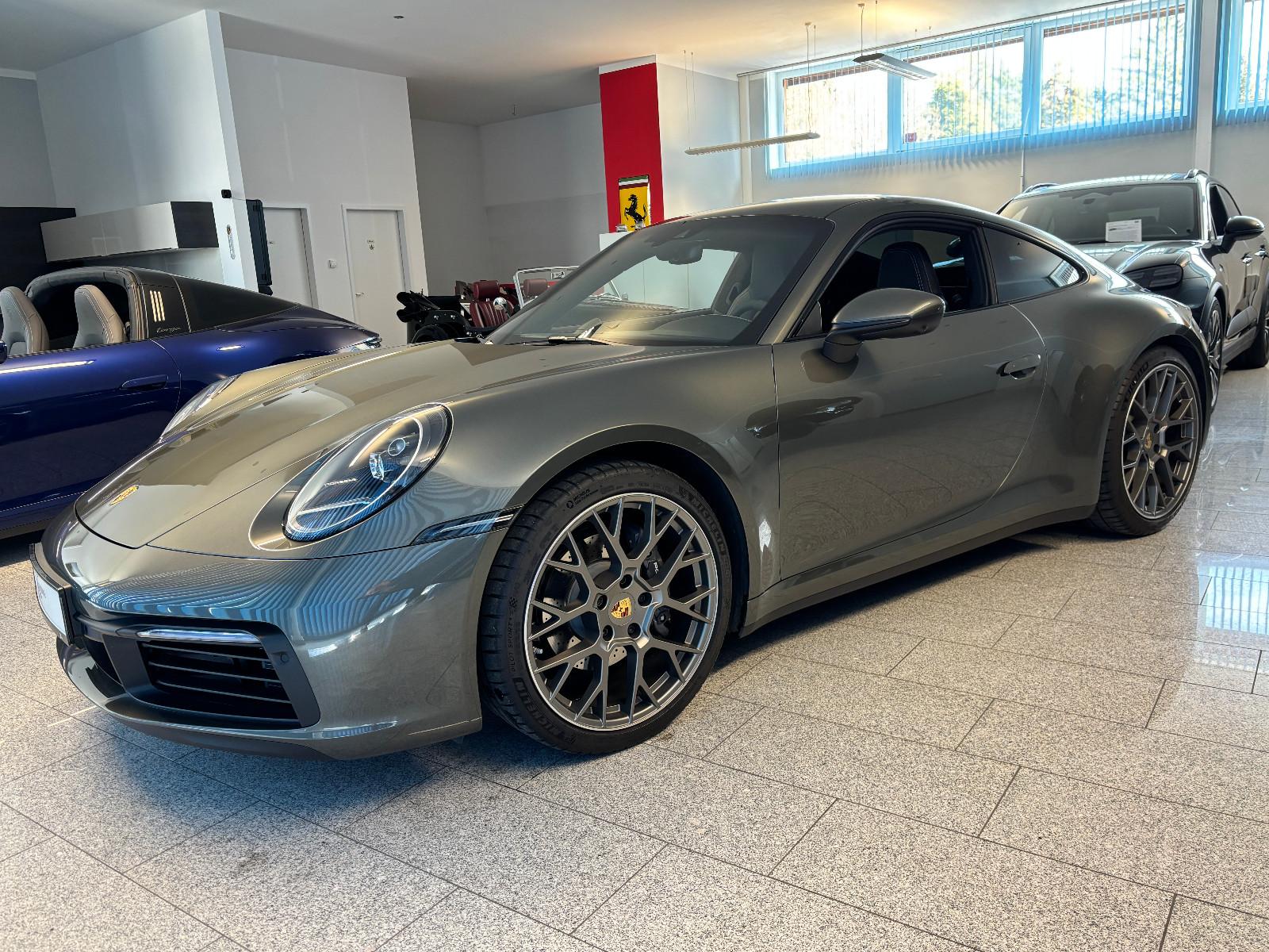 Porsche 992 Coupe - Ganzleder / Approved