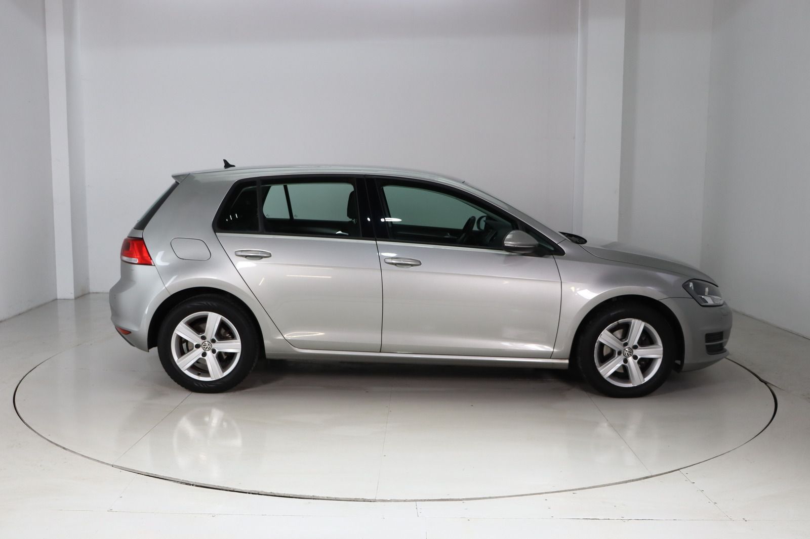 Fahrzeugabbildung Volkswagen Golf 1.4 TSI * PDC * Sitzhzg. * HU/AU neu