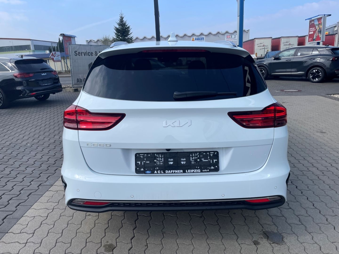 Fahrzeugabbildung Kia Ceed_sw Ultimate Edition AppleCarPlay P8 P9