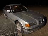 BMW 320i E36 Coupe 320i 1.Hand Garagenfund Ser... - BMW 320: Coupe, 320i E36