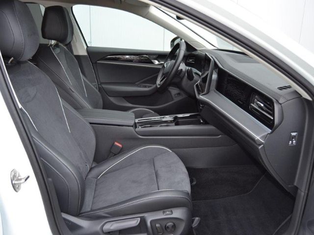 Passat Variant 2.0 TDI DSG Elegance IQ.DRIVE/AHK
