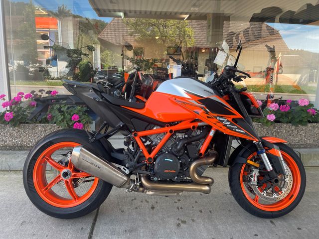 KTM 1290 Super Duke R EVO Vorführer viel Zubehör