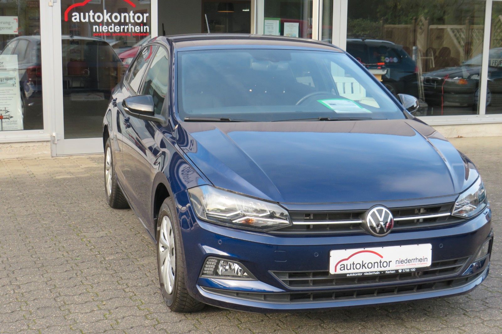 Fahrzeugabbildung Volkswagen Polo United KAMERA SITZH. NAVI KEYLESS APP-CON 1