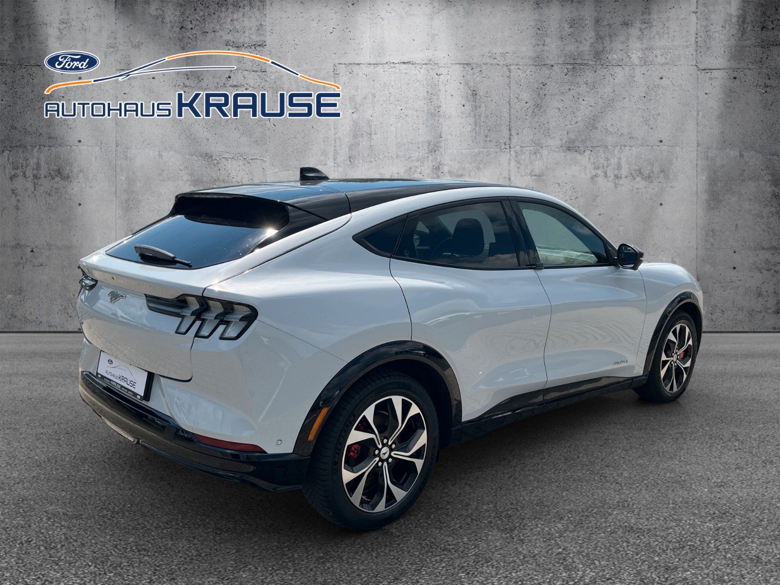 Fahrzeugabbildung Ford Mustang Mach-E AWD