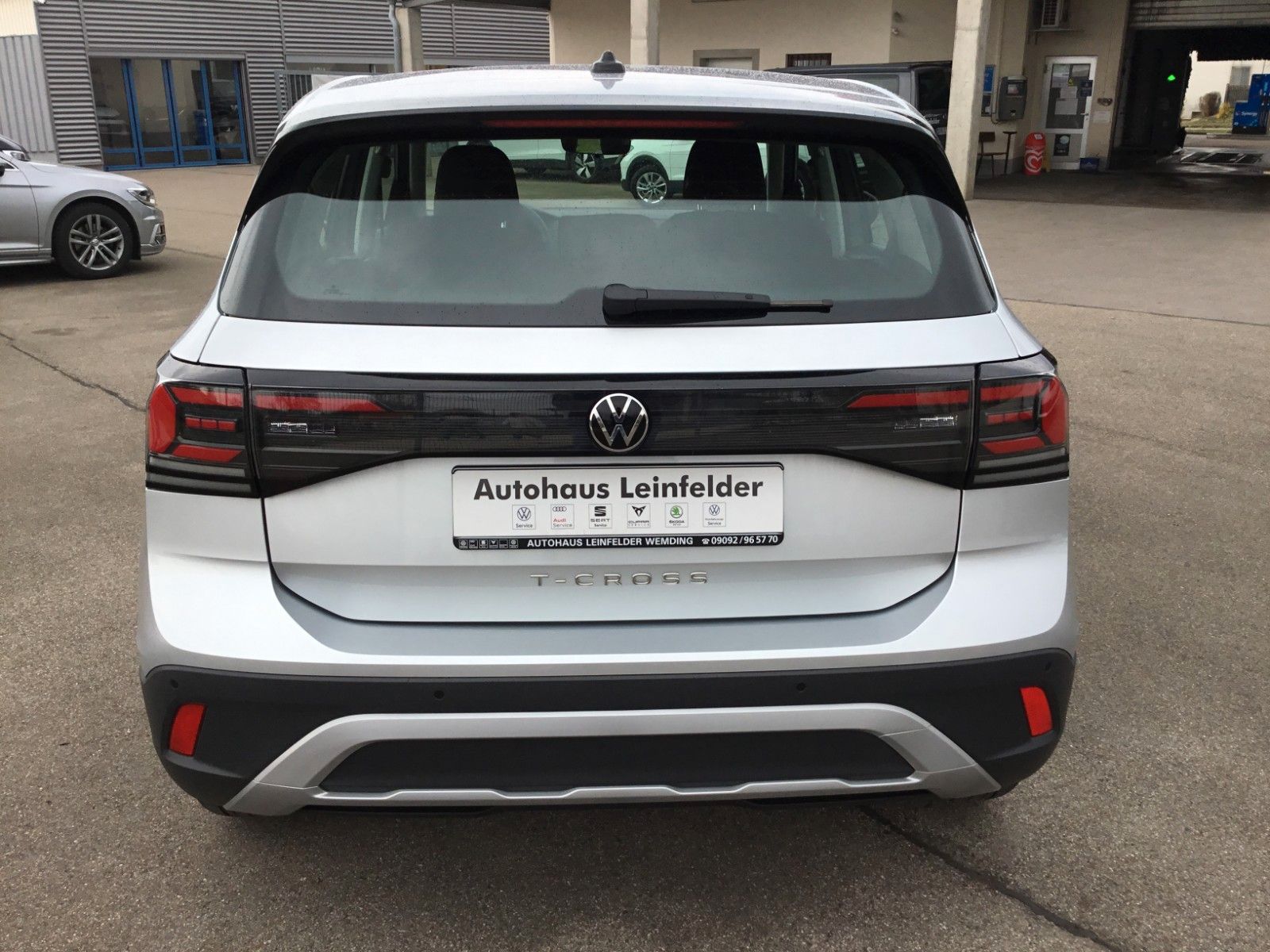 Fahrzeugabbildung Volkswagen T-Cross 1.0 TSI Life+Sitzheizung+LED+16" GJR