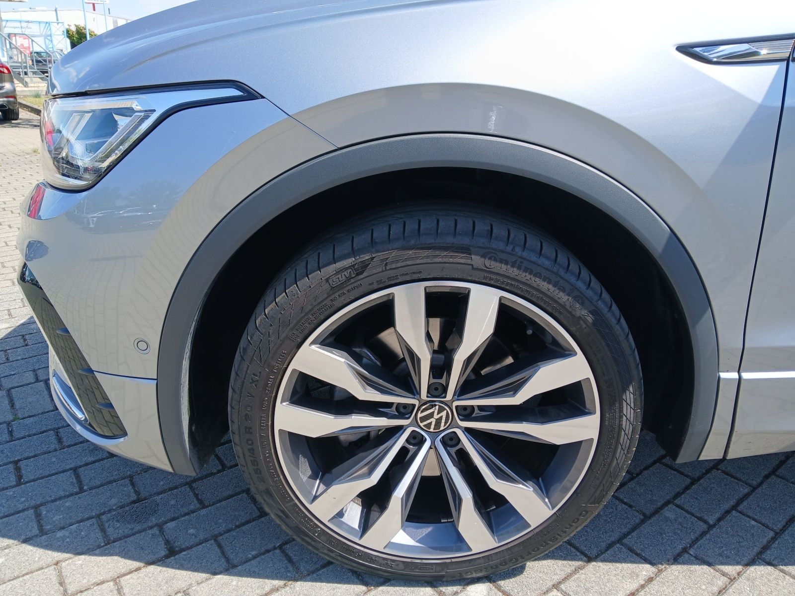 Fahrzeugabbildung Volkswagen Tiguan Allspace TDI R-Line DSG 4M STH Matrix AHK