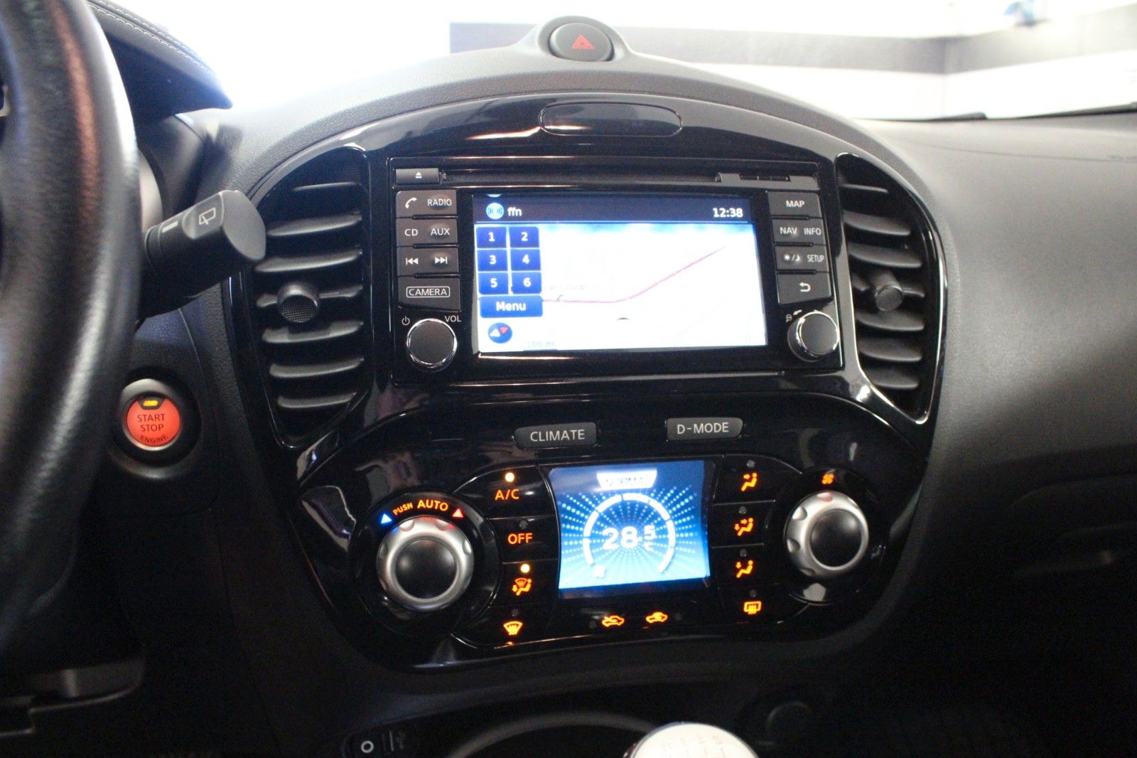 Fahrzeugabbildung Nissan Juke    1.2 DIG-T  N-Connecta 4x2  AHK