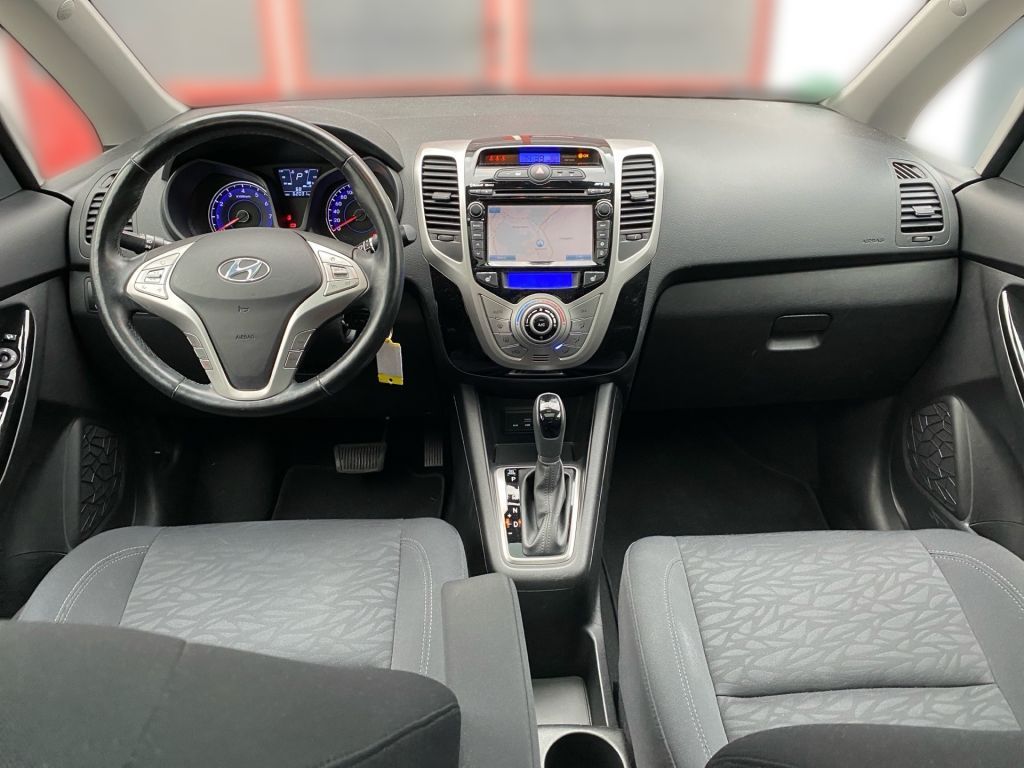 Fahrzeugabbildung Hyundai ix20 1.6 Automatik Space+ mit Schiebedach