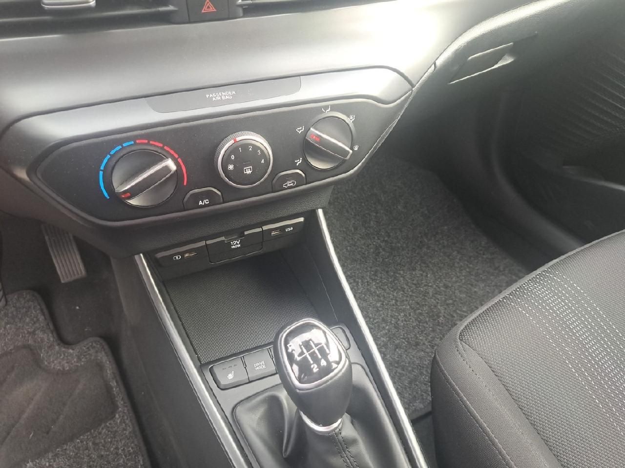 Fahrzeugabbildung Hyundai i20 Select *Sitzheizung*Einparkhilfe hi*