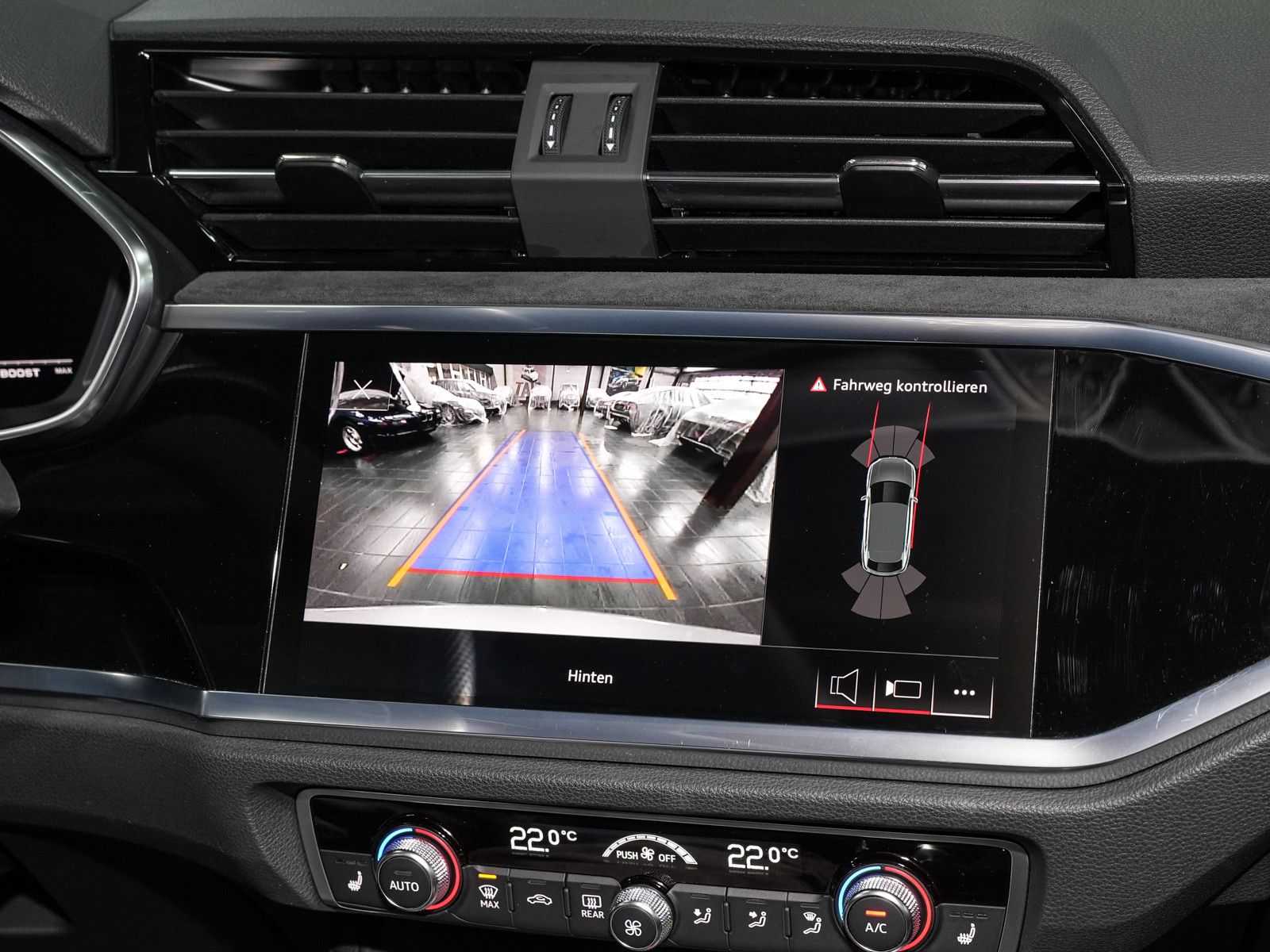 Fahrzeugabbildung Audi RSQ3 Sportback - RS-Sitze|21Zoll|RS-AGA|B&O