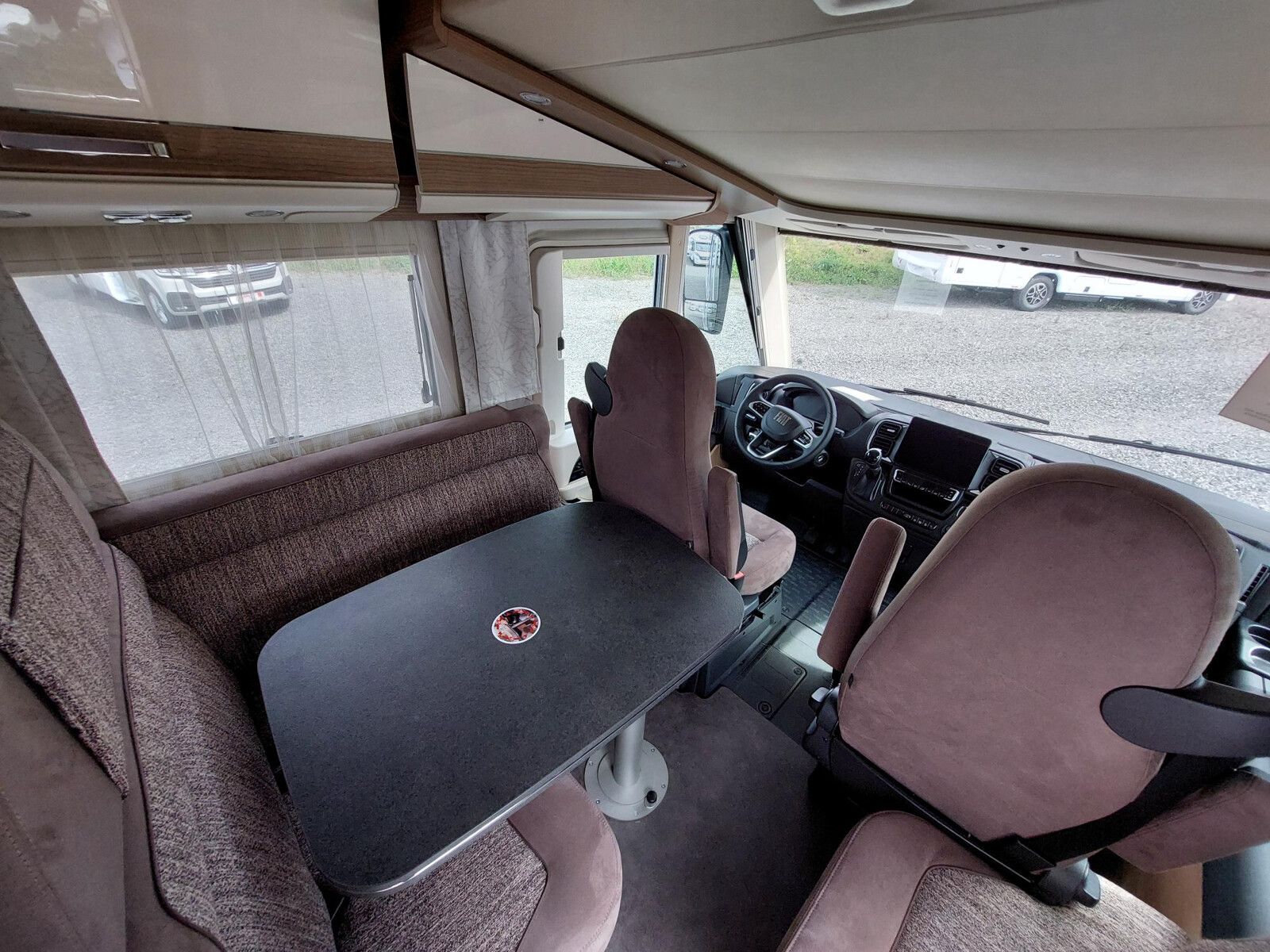 Fahrzeugabbildung Malibu I 460 KB LE comfort Automatik Markise AKTION
