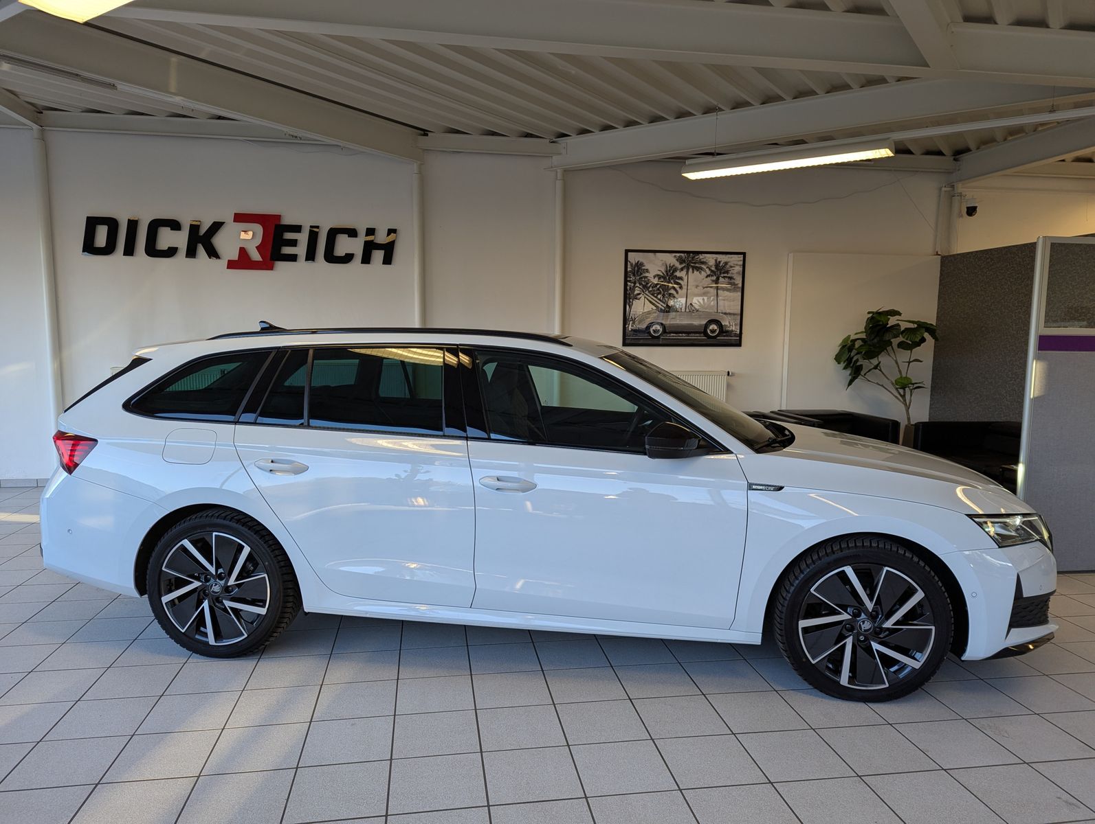 SKODA Octavia 1.5 TSI Sportline Pano Martix AHK 5J Gar - Image 8