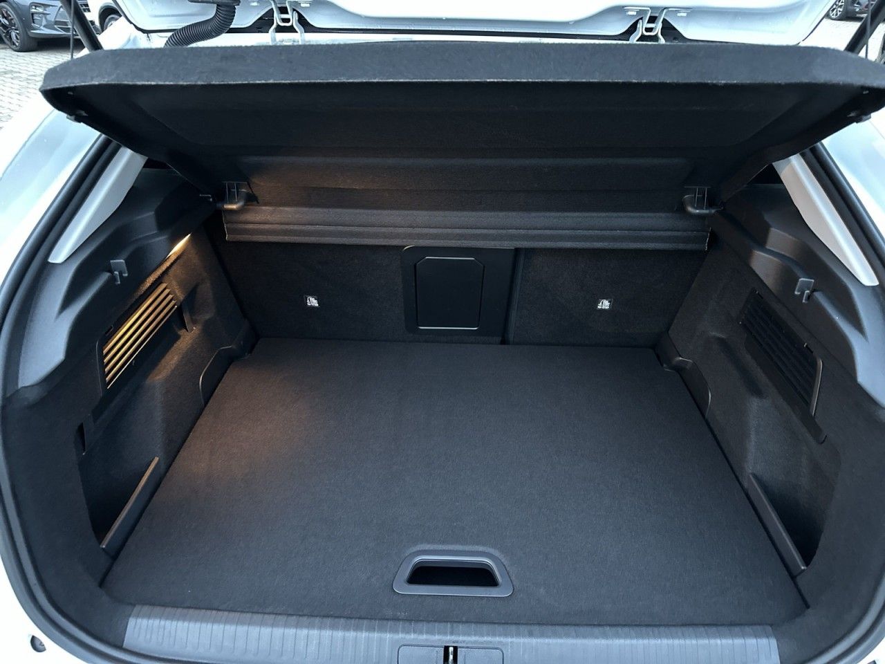Fahrzeugabbildung Citroën C4 PureTech 130 S&S EAT8 Shine