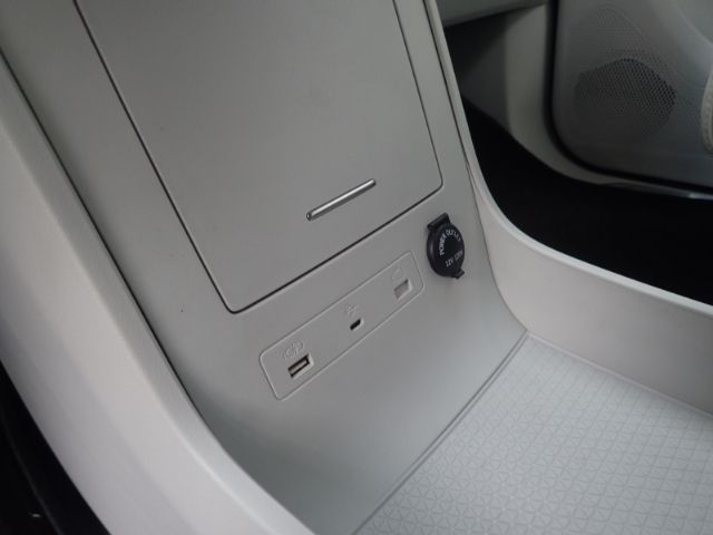 Fahrzeugabbildung DFSK Forthing 9 HEV Bestellfzg Panodach Leder Memory