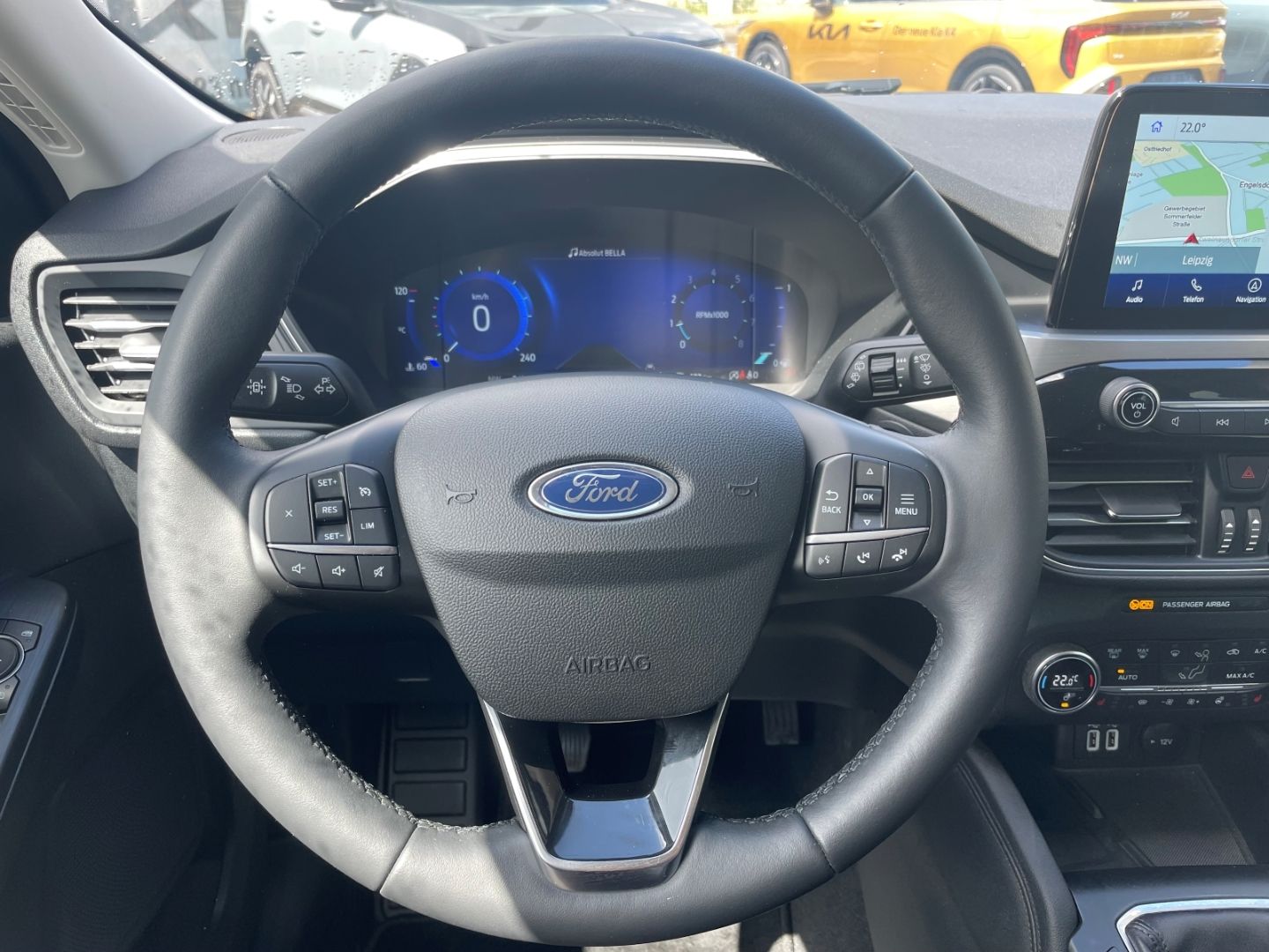 Fahrzeugabbildung Ford Kuga Titanium Spurhalteass Winterpaket Kamera