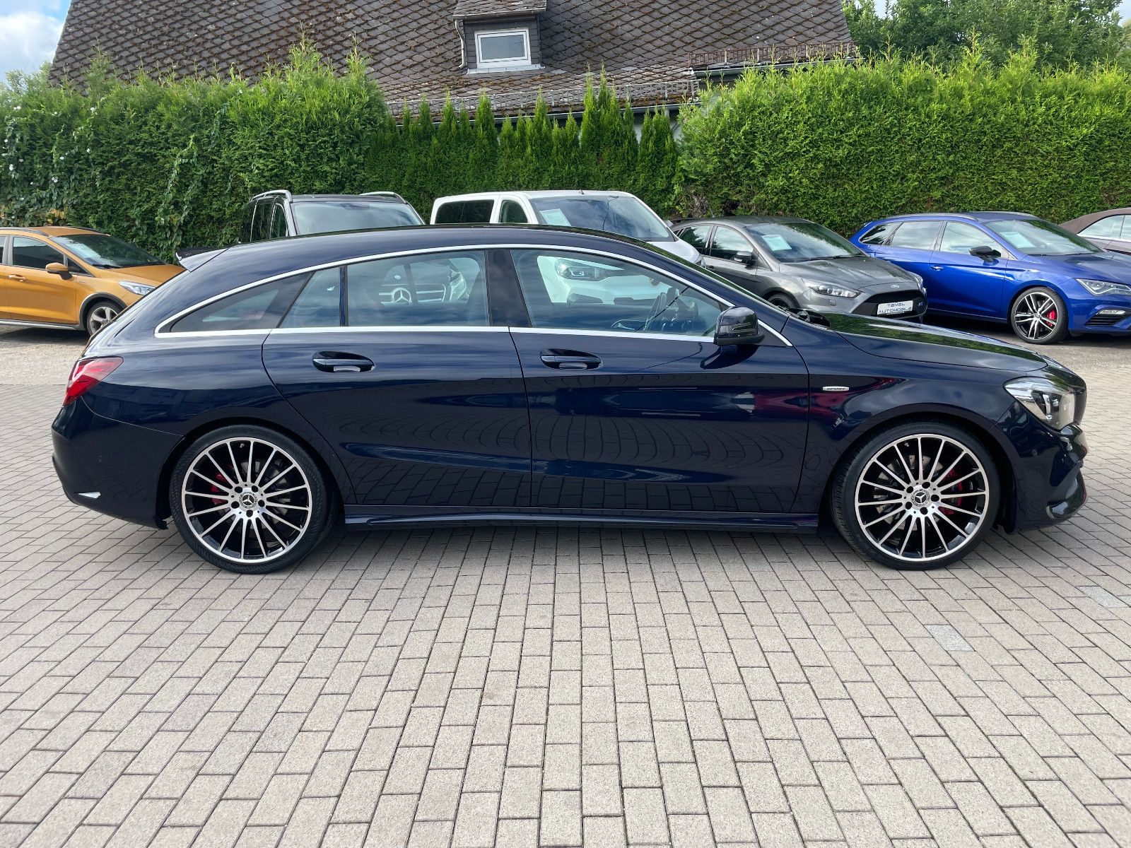MERCEDES-BENZ CLA 250 Shooting Brake, 2018, Benzin, 218 PS