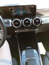 Mercedes-Benz GLB 250 4MATIC  - graue Mercedes-Benz GLB 250