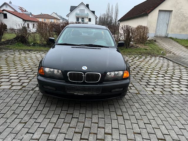 BMW 320i