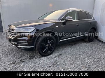 Volkswagen Touareg - 1