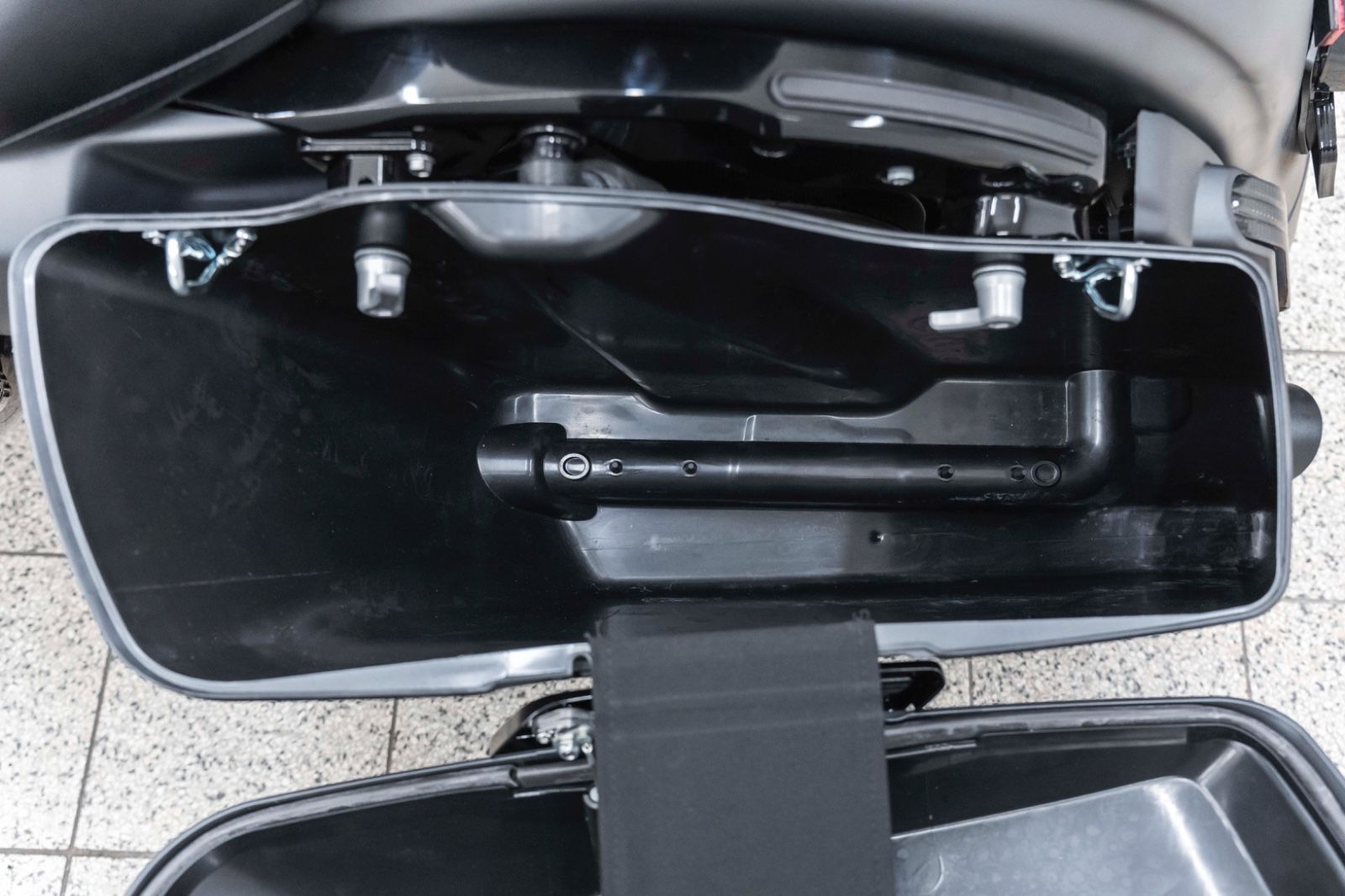 Fahrzeugabbildung Harley-Davidson FLHRXS ROAD KING