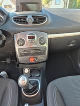 Renault Clio TomTom Edition 1.2 16V 75 TomTom Edition - Renault Clio TomTom-Edition
