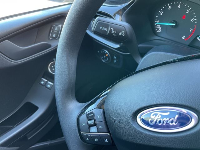 Fahrzeugabbildung Ford Fiesta 1.1 Cool & Connect Tempomat, Klimaanlage