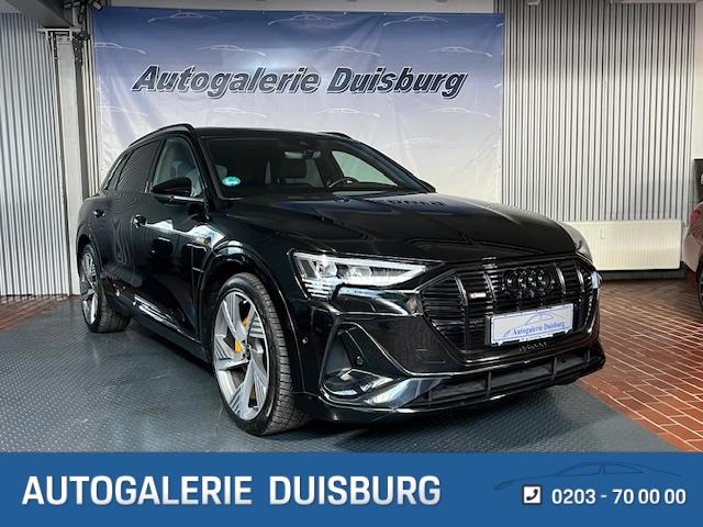 Audi e-tron 55 quattro S line Black Edition Pano AHK 