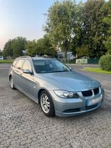 BMW 320 I Rentnerfahrzeug - BMW 320 aus 2007: Kombi, 320i